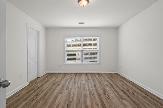 Building Photo - 3910 Dalwood Dr