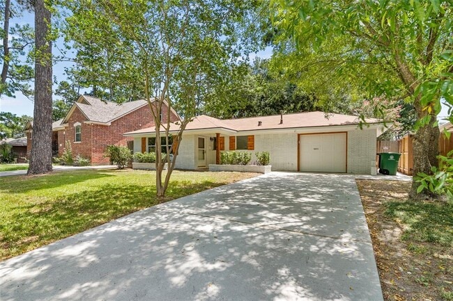 Building Photo - 6023 Pineshade Ln