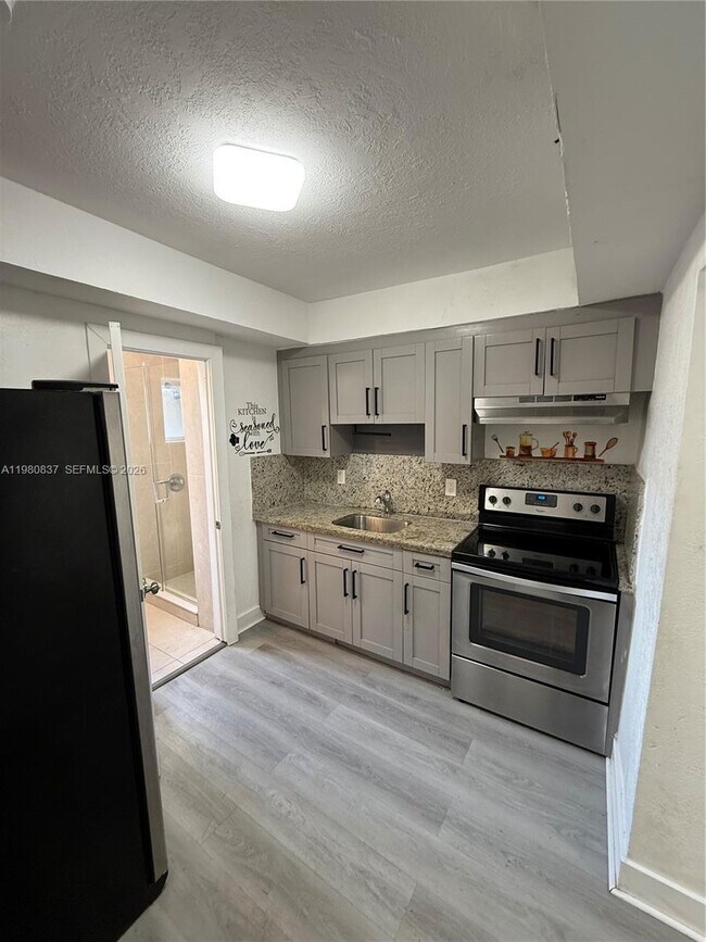 Building Photo - 2238 NW 5th St