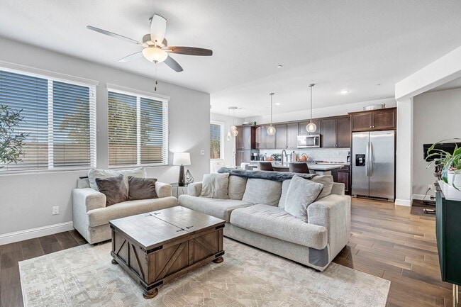 Building Photo - 2815 N Leya Dr