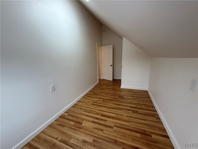 Building Photo - 2817 Milton Ave