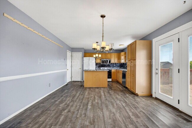 Building Photo - 166 Royallprairie Ln