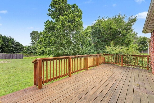 Building Photo - 3558 W Clearwood Dr