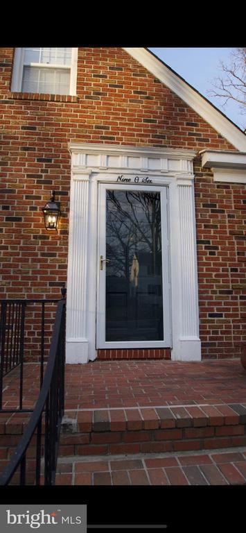 Building Photo - 906 Litchfield Rd