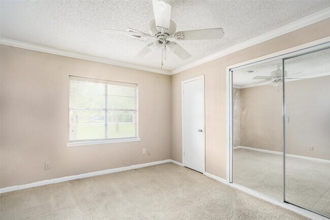 Building Photo - 16900 Wellborne Rd