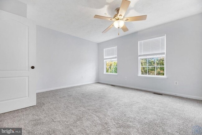 Building Photo - 2406 Lemontree Ln