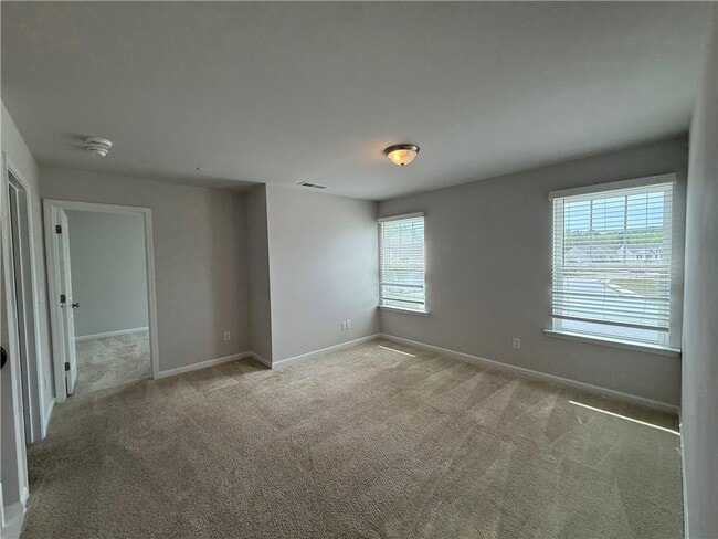 Building Photo - 5839 Wheeler Ridge Rd