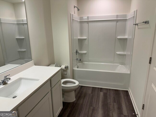 Building Photo - 1070 Paddington Dr