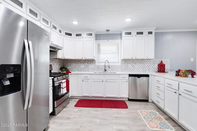 Building Photo - 2208 Segura Rd