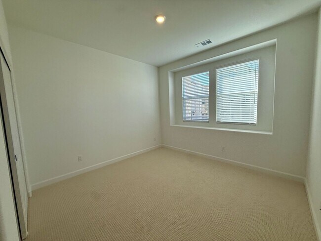 Building Photo - Amazing new home in San Marcos' best new d...