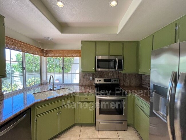 Building Photo - 43851 Vía Granada