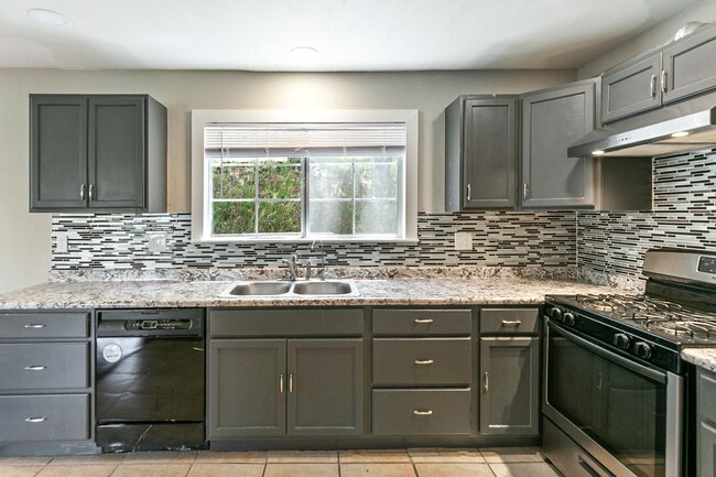 Building Photo - 1292 Aleutian Dr