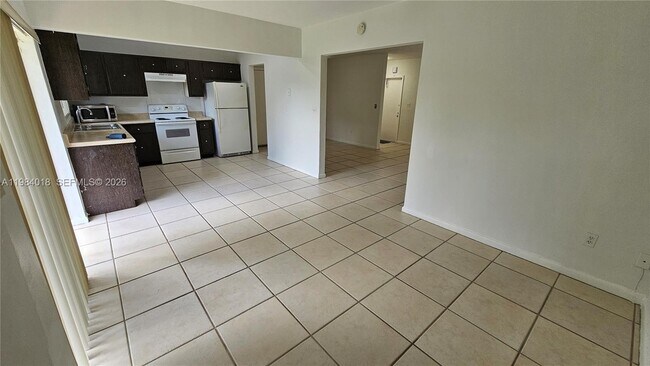 Building Photo - 2320 SW 105th St