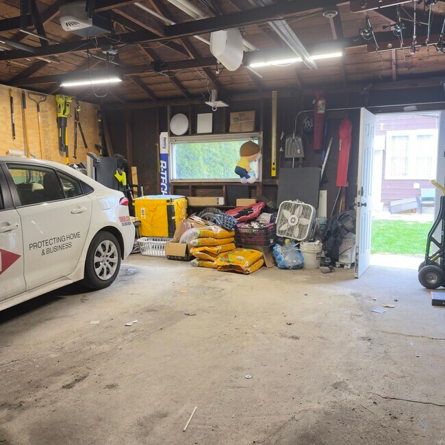 Building Photo - 4232 S California Ave