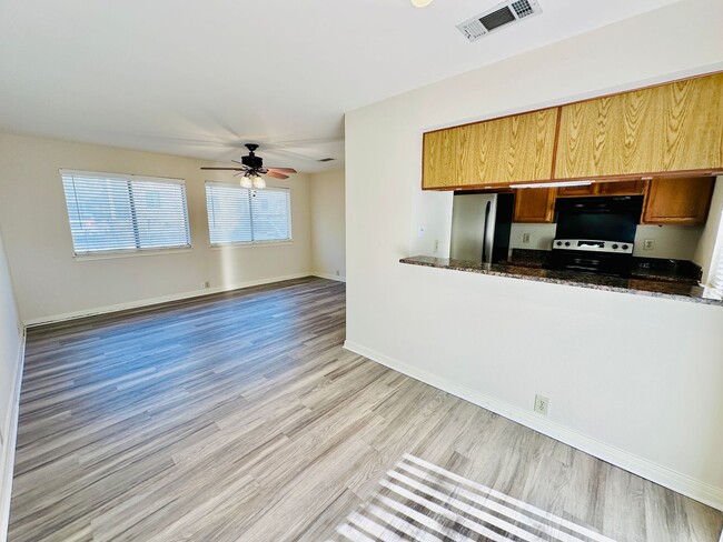 Building Photo - Ground Floor 1BR Condo with Private Yard in South Austin