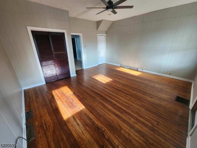 Building Photo - 1039 East Blvd