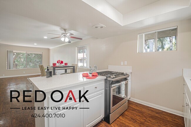 Building Photo - 861 Glencliff St