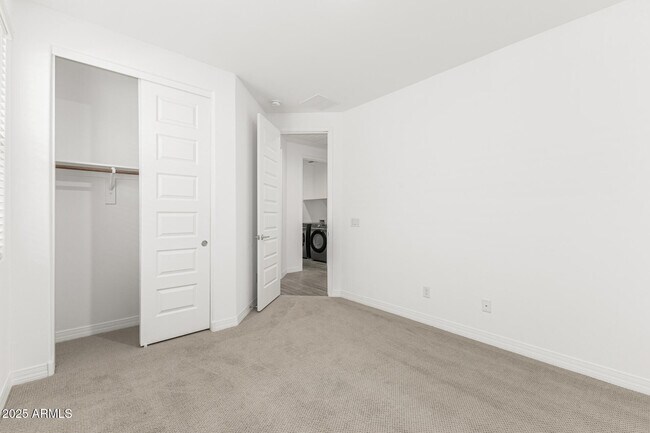 Building Photo - 1229 E Maldonado Dr