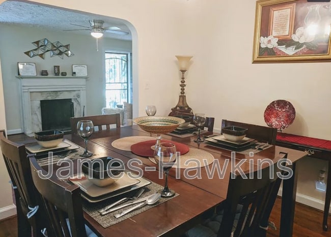 Building Photo - 22 W Cromwell St