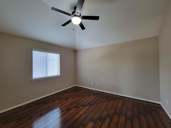 Building Photo - 20931 Flower Croft Ct