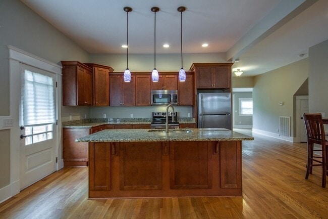 Building Photo - 5106 Indiana Ave