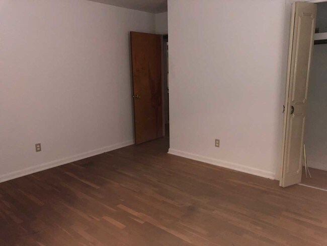 Building Photo - 16 Eden Pl