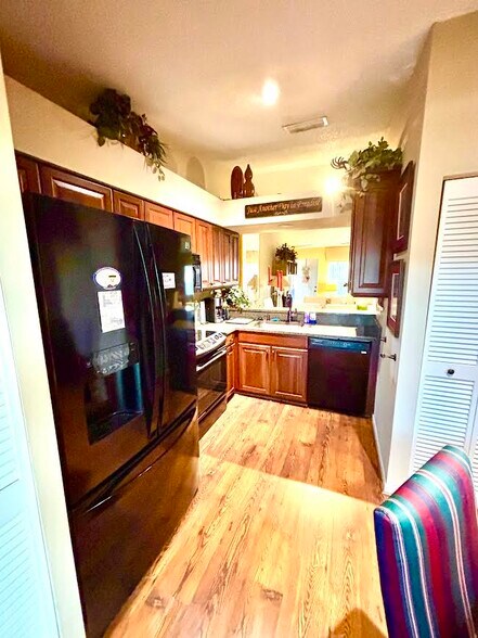 Building Photo - 2193 Masters Ct