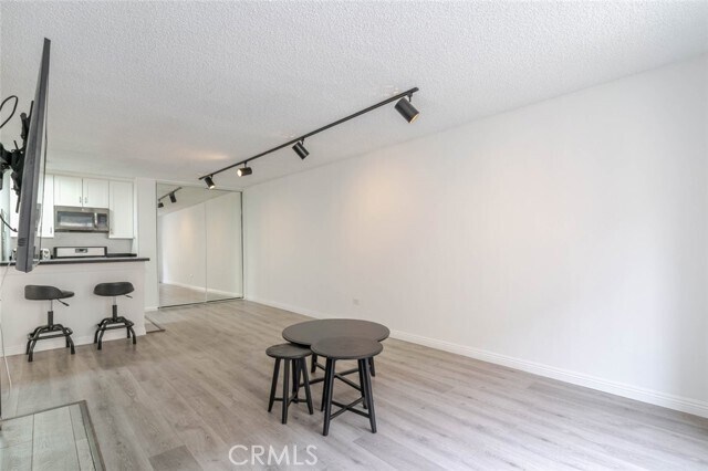 Building Photo - 421 La Fayette Park Pl