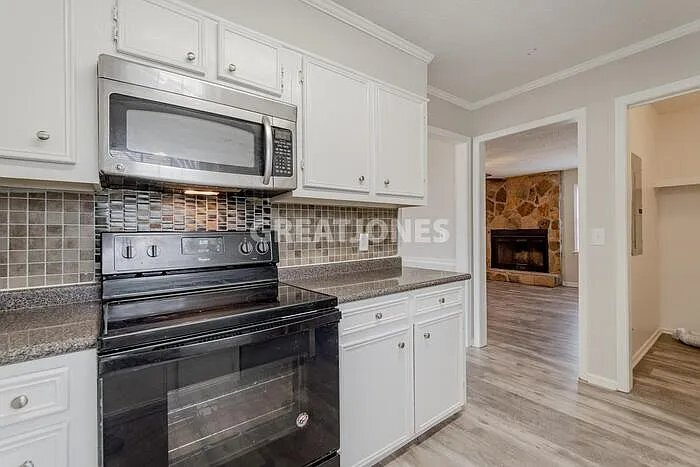 Building Photo - 213 Coachman Dr