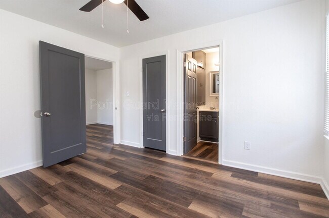 Building Photo - 1301 E Mount Vernon St