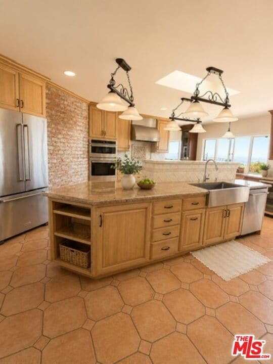 Building Photo - 10723 Stradella Ct