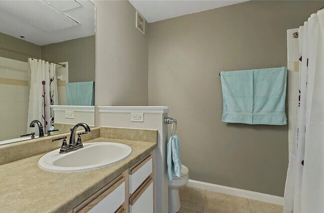 Building Photo - 7483 S Quail Cir