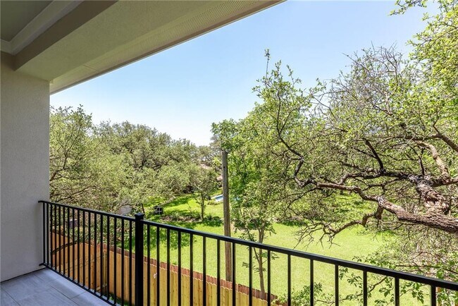 Building Photo - 1617 Woodwind Ln