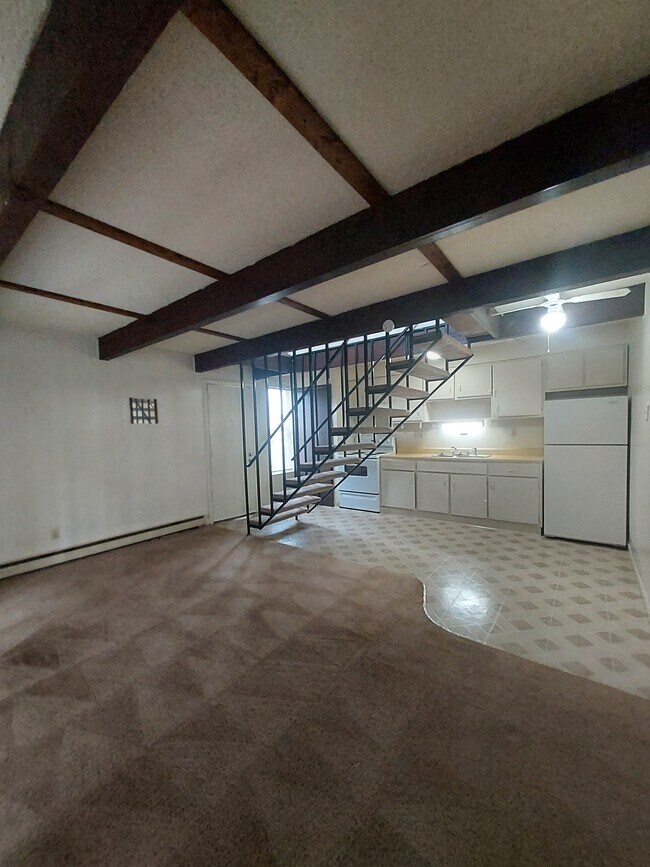 Building Photo - 189 Buckingham St