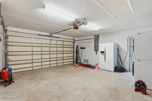 Building Photo - 391 8th St SE