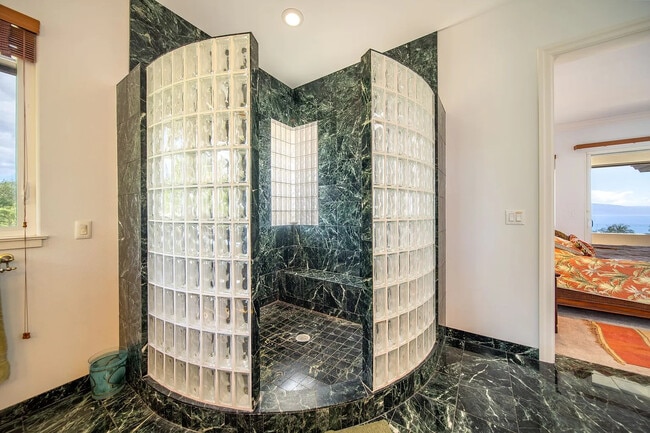 Building Photo - 837 Kai Hele Ku St