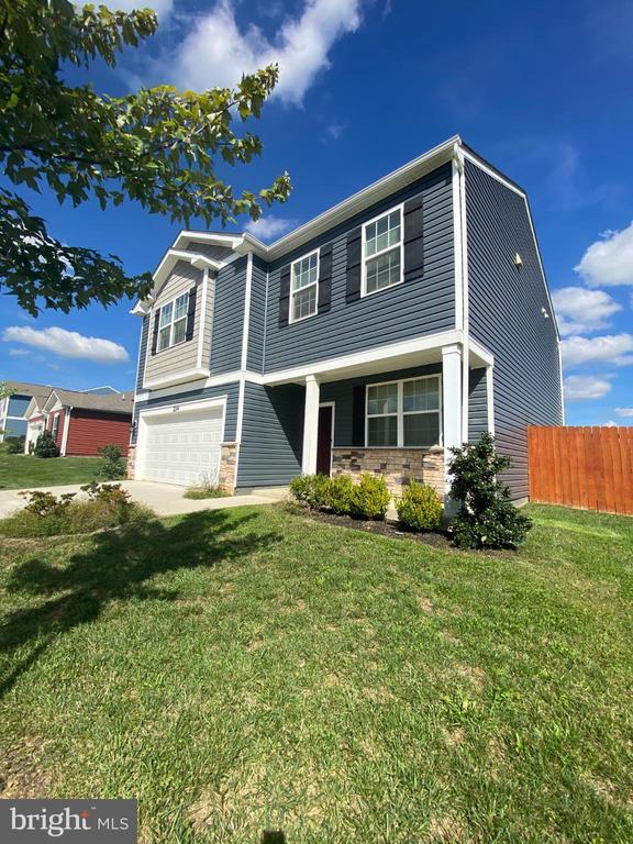 Building Photo - 214 Gumspring Dr