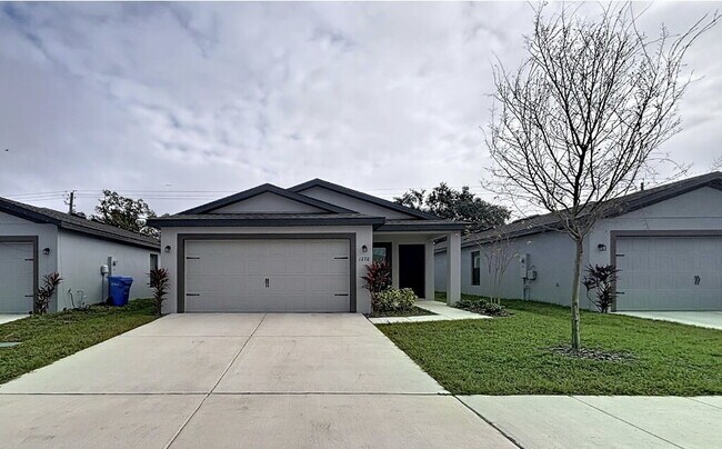 Building Photo - 1270 Ahoy Ave