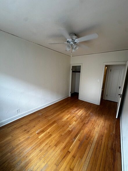 Building Photo - 4442 N Oakland Ave