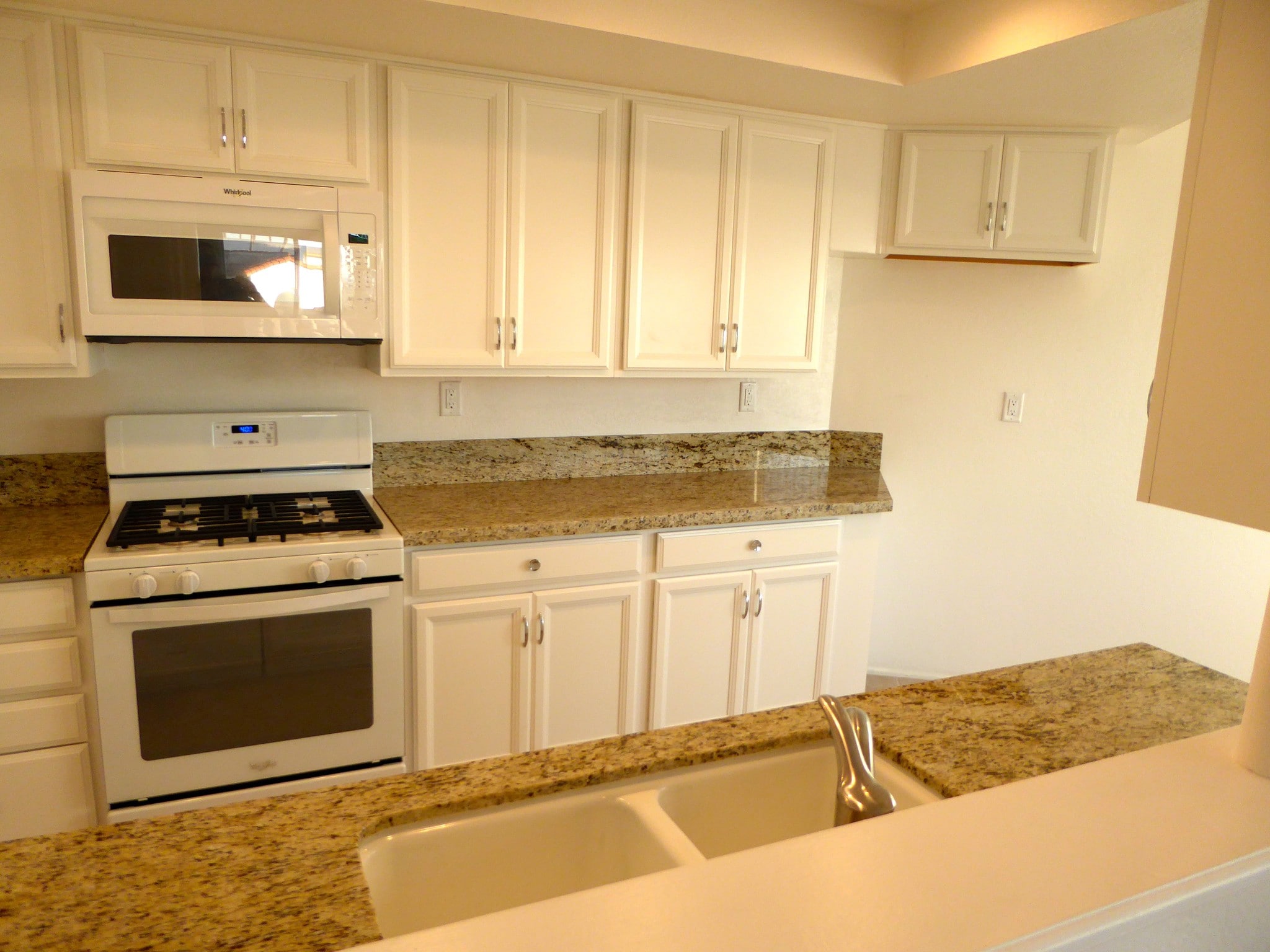 granite counters & appliances - 1201 Buena Vista