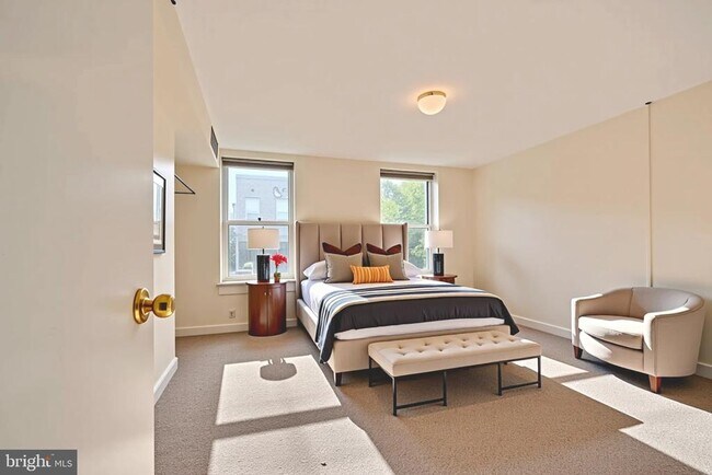Primary Photo - 229 S Ann St
