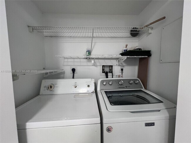 Building Photo - 1250 S Miami Ave