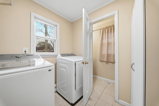 Building Photo - 1429 Birch Leaf Rd