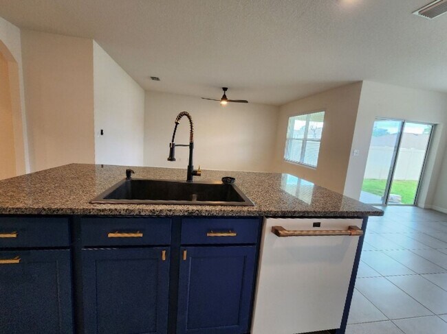 Building Photo - Gorgeous 2020 Construction, LIKE NEW!!! 3-Bedroom, 2-Bathroom