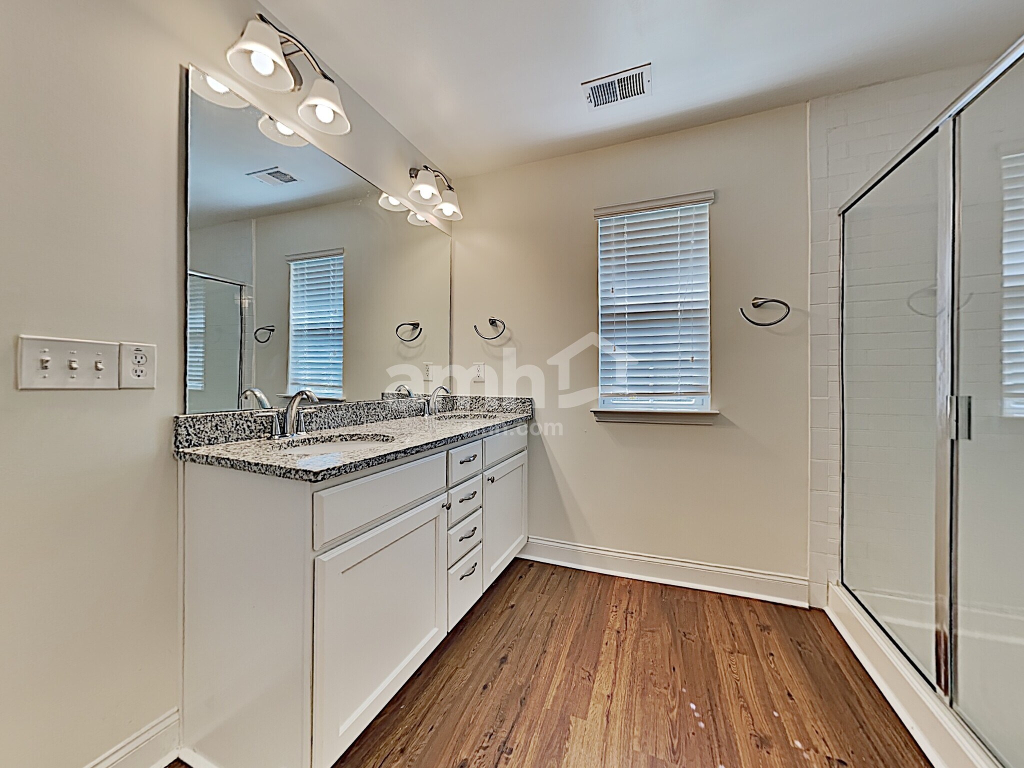 Building Photo - 109 Cooper Dr