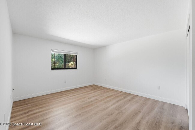 Building Photo - 201 Cocoa Isles Blvd