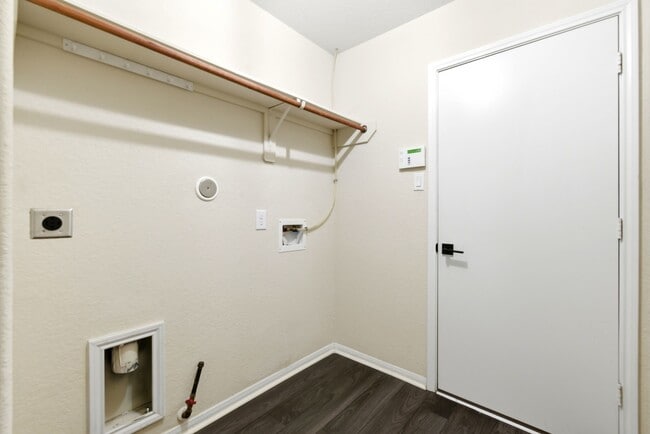 Building Photo - 15002 Miller Meadows Ln