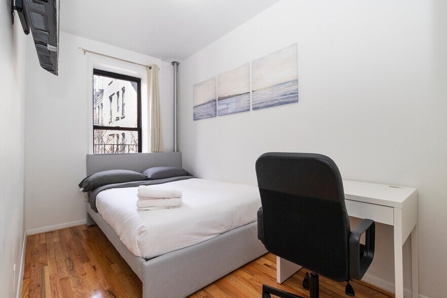 Building Photo - 1819d 2nd Ave