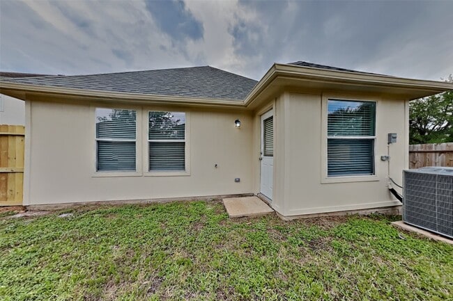 Building Photo - 6746 Windy River Ln
