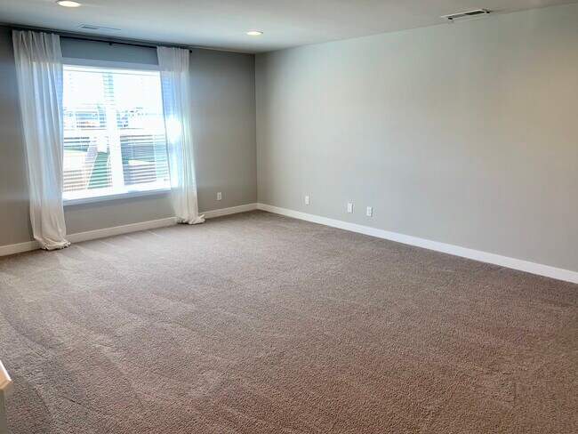 Building Photo - 6842 Valley Brook Trace